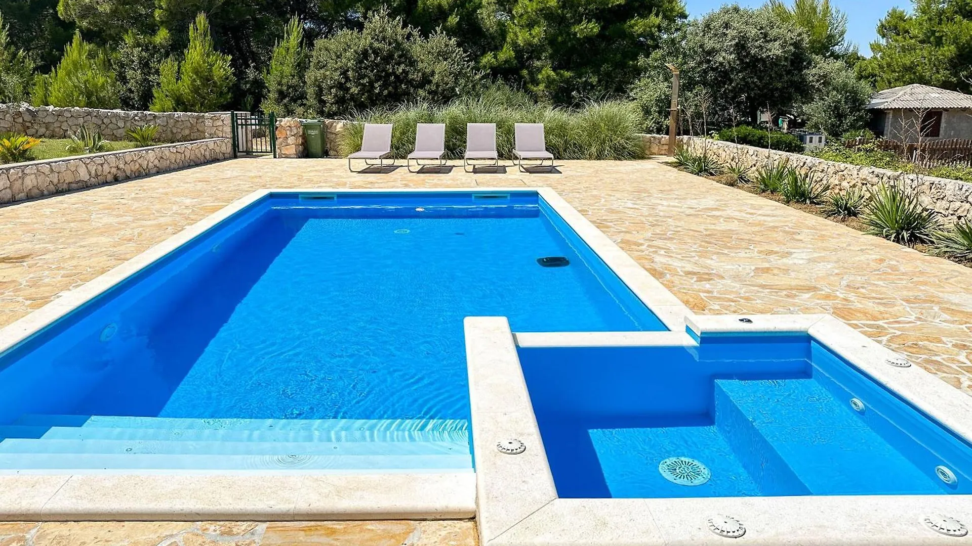 Villa Artano Vir 0*,  Kroatien
