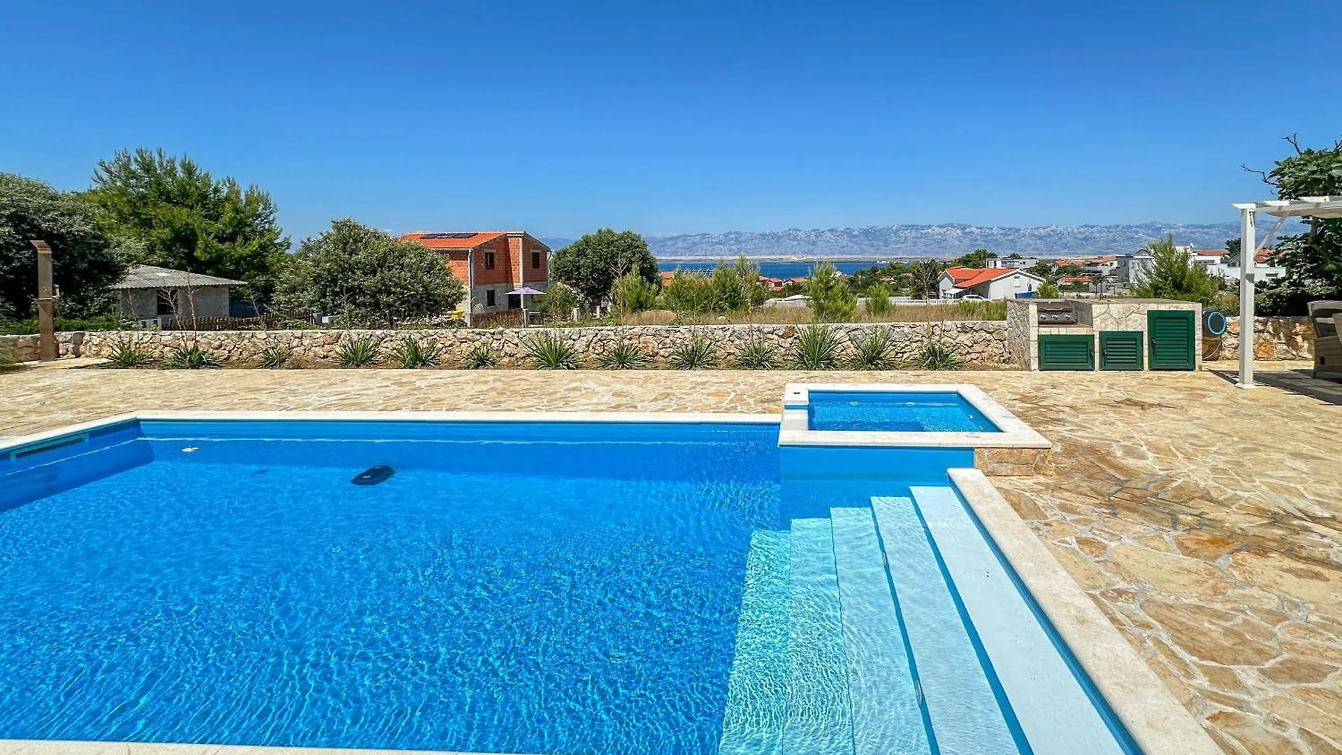Artano Villa Vir